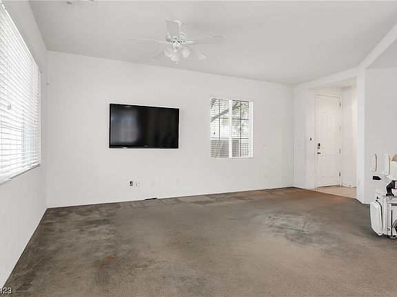 4th image of 9366 Cowboy Rain Dr