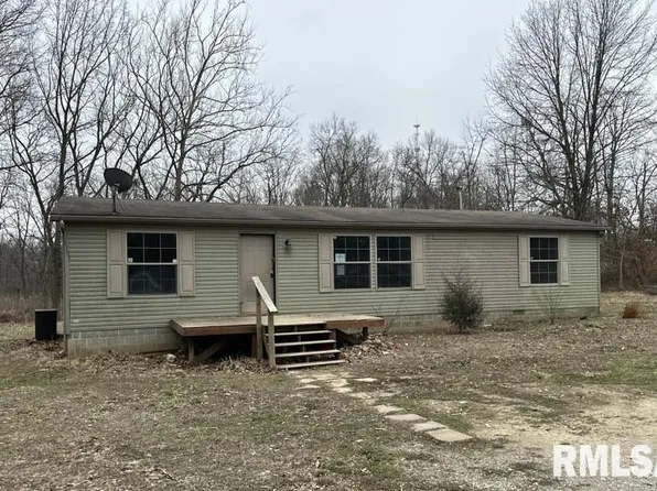 14067 E 250th Ave, Flat Rock, IL 62427
