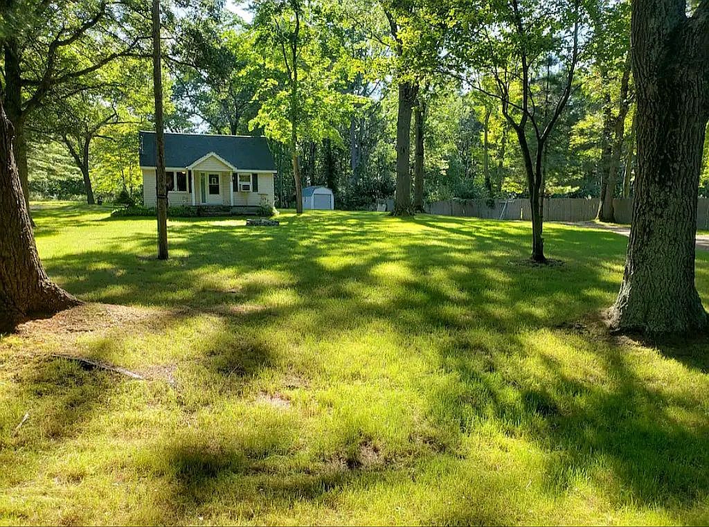 1412 Tittabawassee River Rd, Midland, MI 48642 Zillow