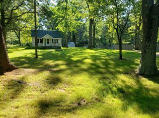 1412 Tittabawassee River Rd, Midland, MI 48642