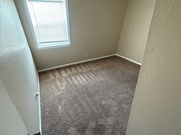304D Palmwood Dr — Photo 2