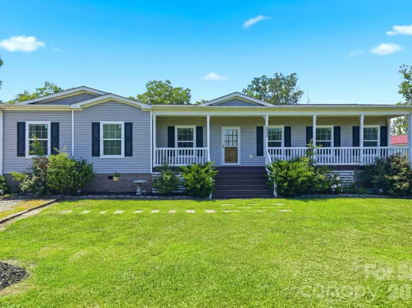 2460 Buffalo Hills Dr, Concord, NC 28025