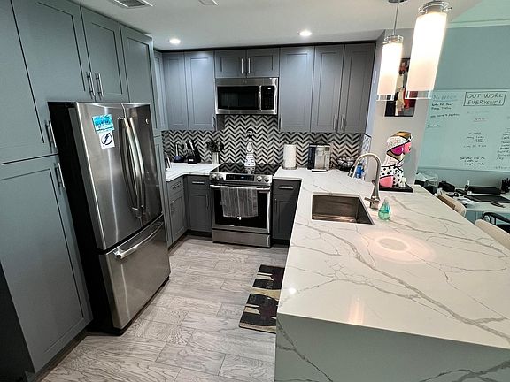 3rd image of 345 Bayshore Blvd Penthouse 11