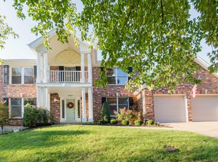 14473 White Pine Ridge Ln, Chesterfield, MO 63017
