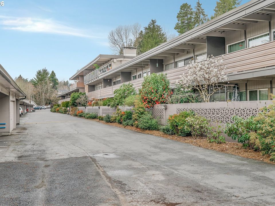 1st image of 4460 SW Scholls Ferry Rd Unit 3