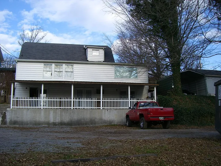 146 S Jackson St #7 — Photo 1