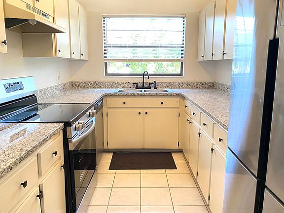 4th image of 3545 E Fort King St APT 255