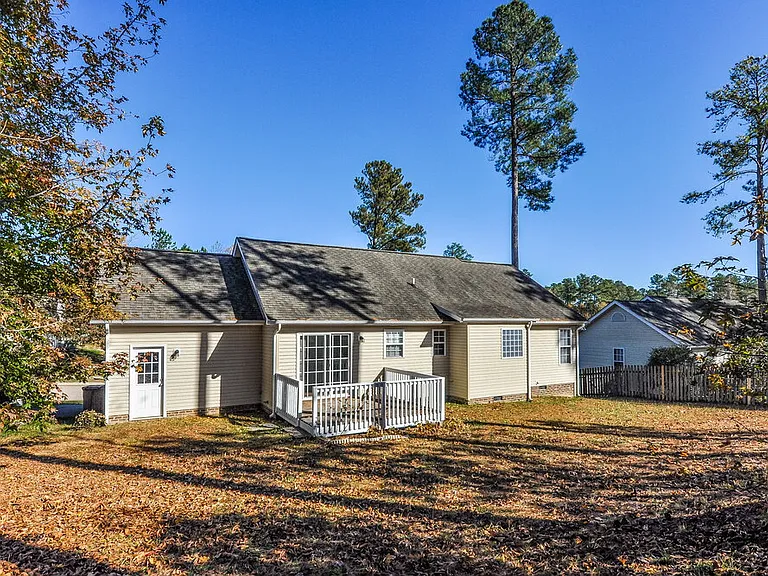 616 Groveton Trl — Photo 15