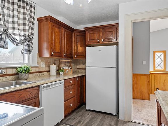 3rd image of 1517 Cleveland St