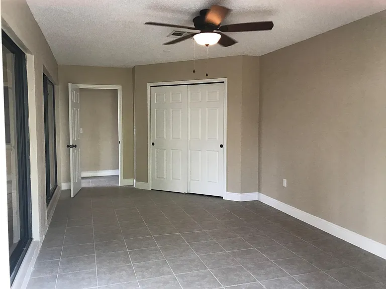 4305 Cypress Ln — Photo 8