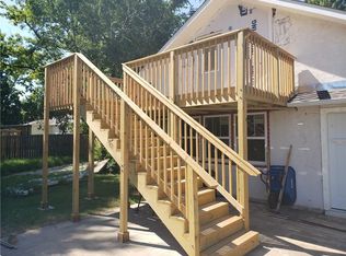 224 E Lake Francis Dr, Siloam Springs, AR 72761