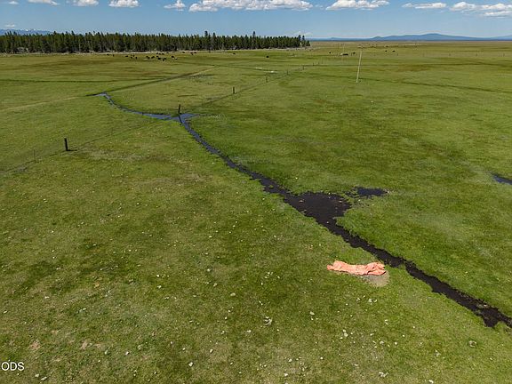3rd image of 1950 Silver Lake Rd
