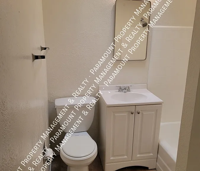 2614 E Glenrosa Ave #2 — Photo 6