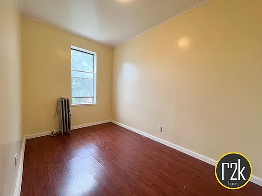 Rented by Realty 2000 Corp | media 43