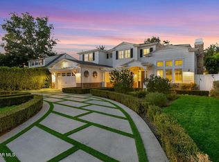 11561 Kelsey St, Studio City, CA 91604