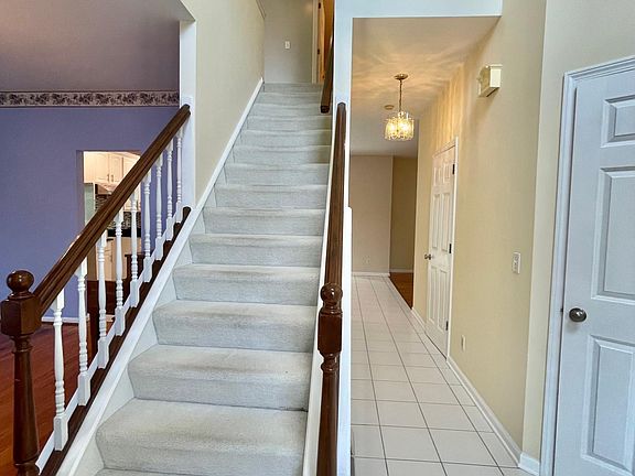 3rd image of 22 Stubwoode Dr