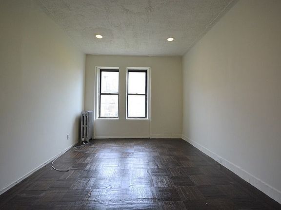 4th image of 396 Montgomery St APT 3F