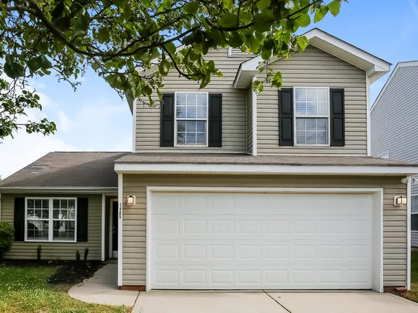 1405 Summer Coach Dr, Charlotte, NC 28216