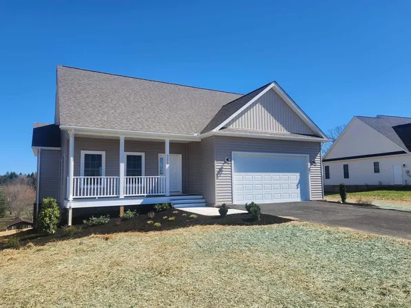 5220 Country Meadow Dr, Dublin, VA 24084