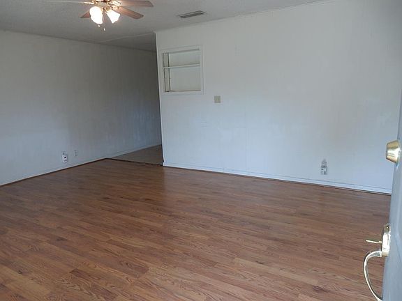 2nd image of 388 Northwest Dr