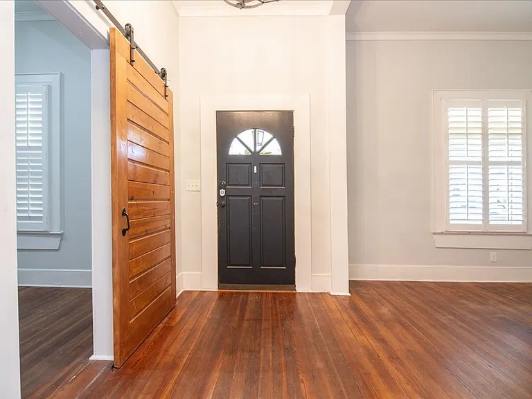 1755 Lyle Ave — Photo 4