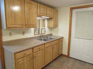 390 Pleasant St #A, Gardner, MA 01440