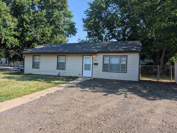 4325 S Dover St, Wichita, KS 67216