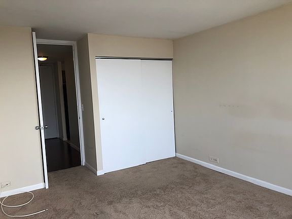 5th image of 2650 N Lakeview Ave APT 3407