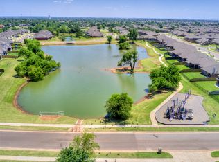 1013 NE 34th Ter, Moore, OK 73160