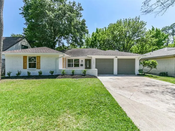 10631 Mayfield Rd, Houston, TX 77043