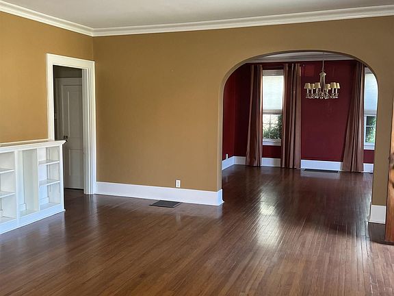 3rd image of 3414 Buckner Ln