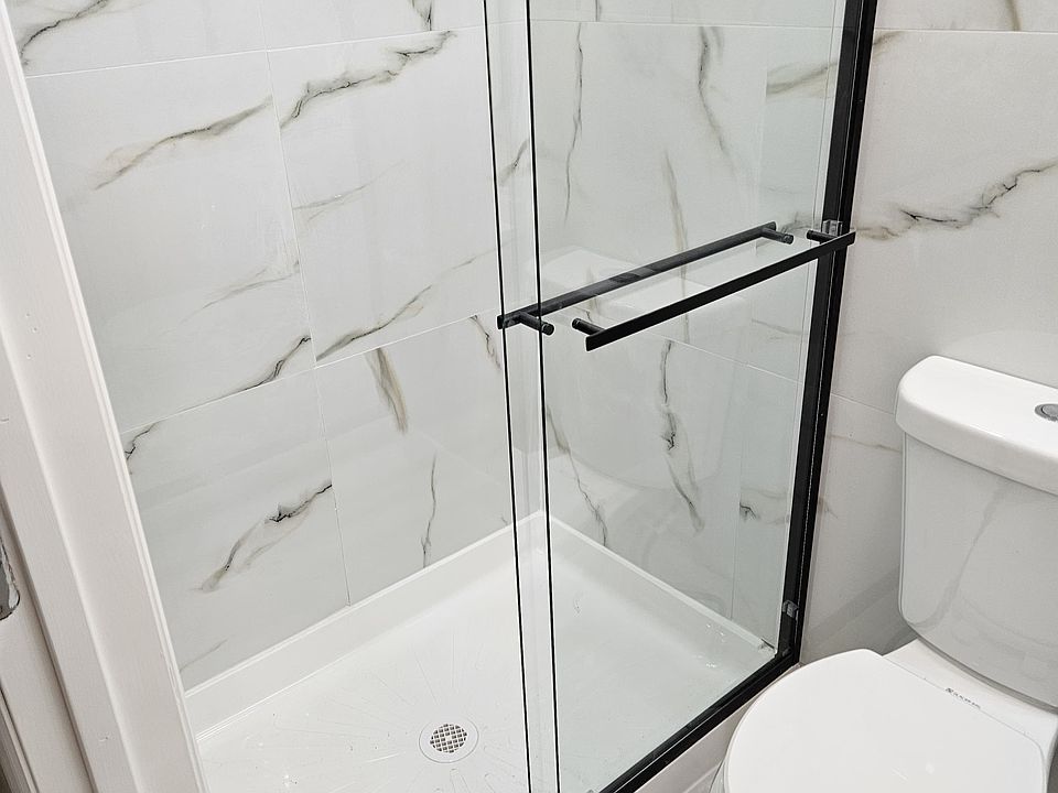 1st image of 67 Huntington Ter Floor 1
