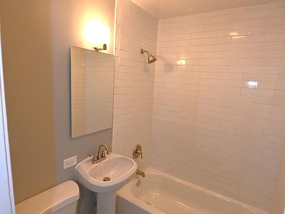 3rd image of 2911 Gibson Pl