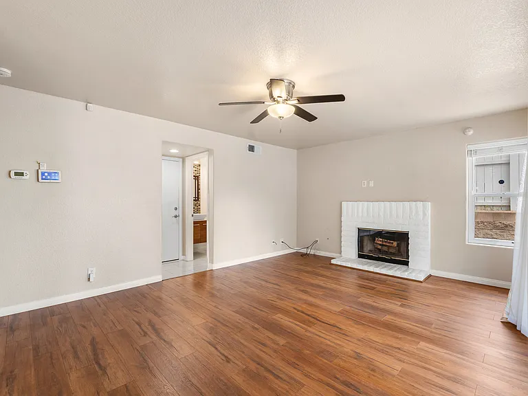833 Joanna Dr — Photo 12