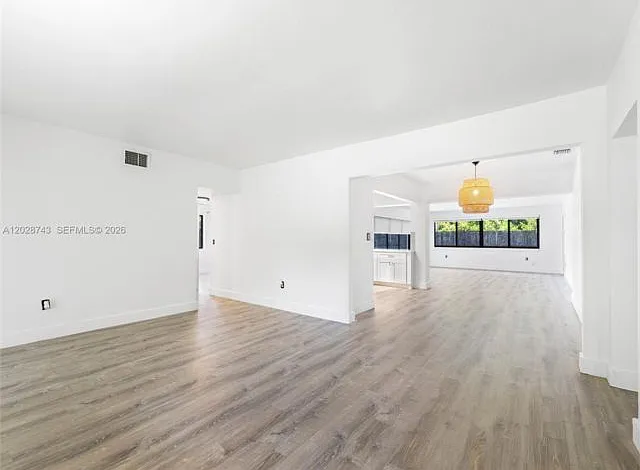 3 bed, 2.0 bath, 1846 sqft, $4,700 — Photo 4