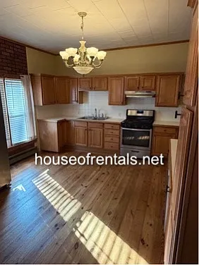 216 Iowa Street - 1 — Photo 4