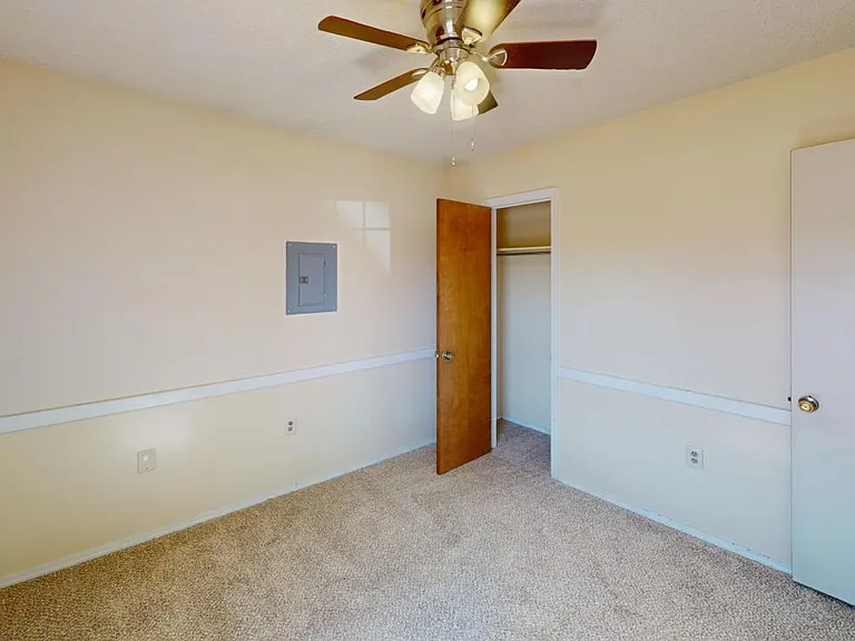 1460 Lindberg Ave — Photo 36
