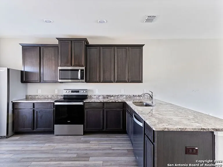 6550 Underwood Way — Photo 11