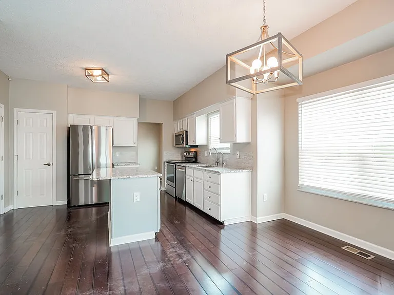 6447 Stretton Pl — Photo 10
