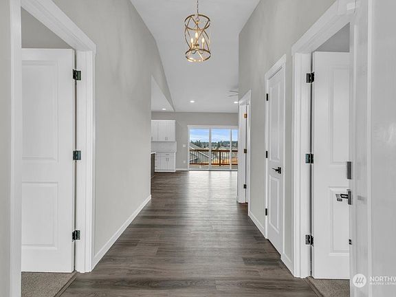 3rd image of 906 Cody Street SE #87