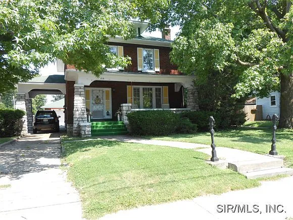 1719 State St photo 1
