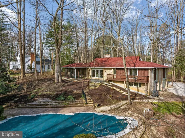 1231 Balfour Dr, Arnold, MD 21012