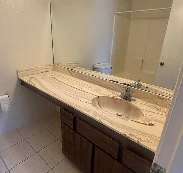 700 W University Dr — Photo 15