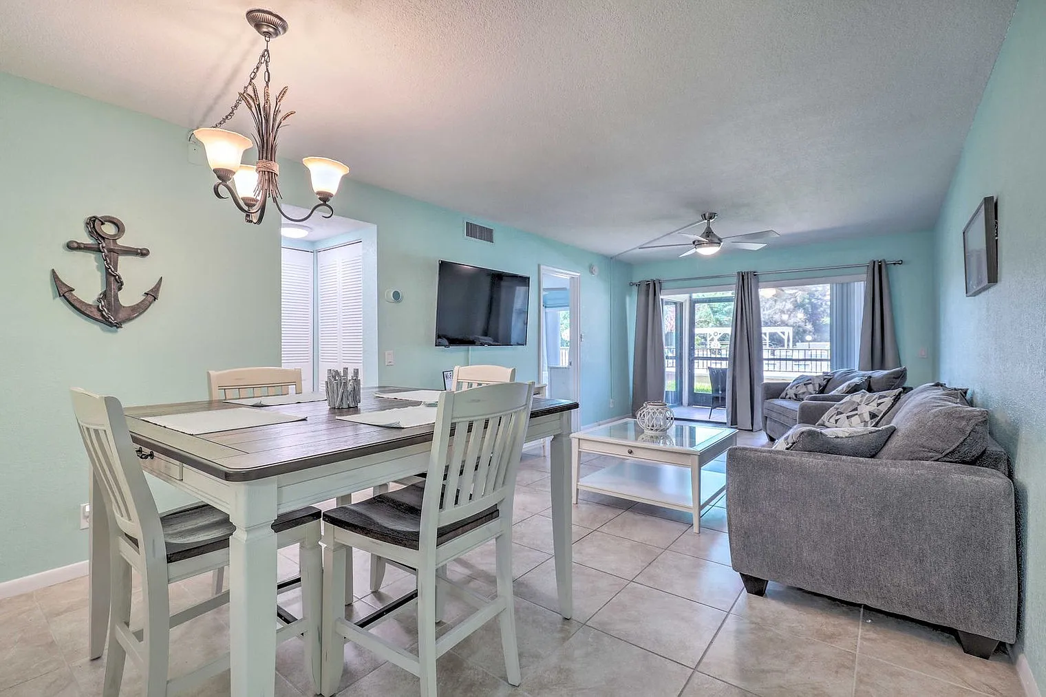 1 bed, 1.0 bath, 721 sqft, $2,967 — Photo 2