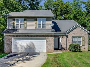 201 Collinswood Ln, Greensboro, NC 27405