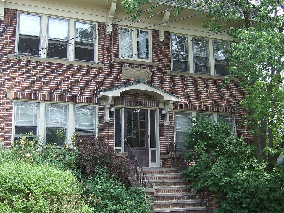 1st image of 1369 Phelps Ave #4