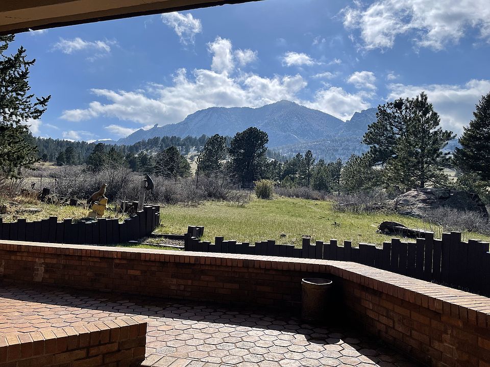 Gorgeous views of the Flatirons from the back patio