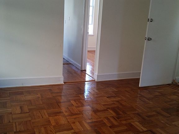 3rd image of 268 Hollywood Ave #1