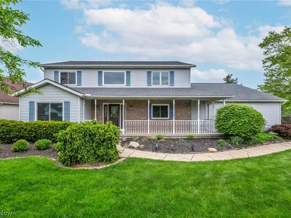 360 McIntosh Ln, Amherst, OH 44001