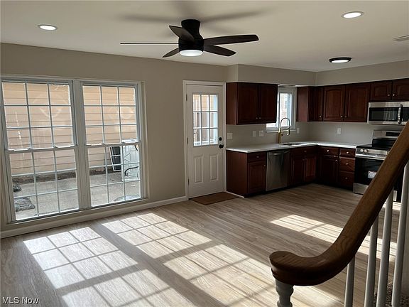 5th image of 8288 Deepwood Blvd Unit 1
